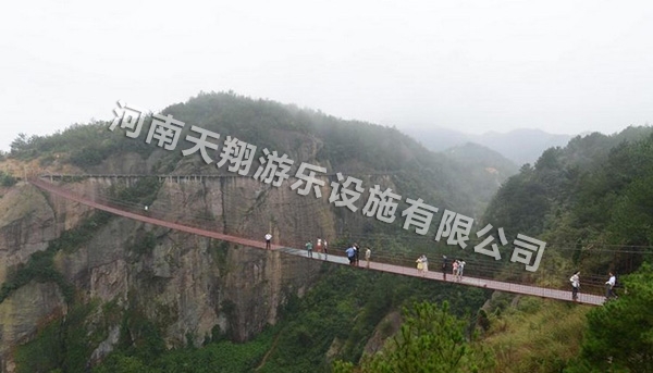 玻璃吊橋